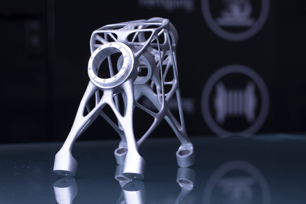 Auch komplexe Geometrien, die mit konventionellen Produktionsverfahren nicht darstellbar sind, können im 3D-Metalldruck hergestellt werden. (Credit: Lueflight)