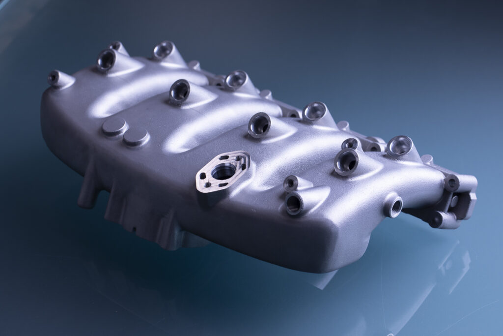 Der 3D-Druck ist insbesondere bei Kleinserien oder hochspezialisierten Bauteilen häufig wesentlich wirtschaftlicher als herkömmliche Verfahren. (Credit: Lueflight)